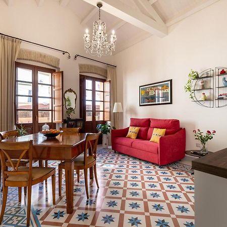 Mch-Marina Charming House Apartment Cagliari Bagian luar foto