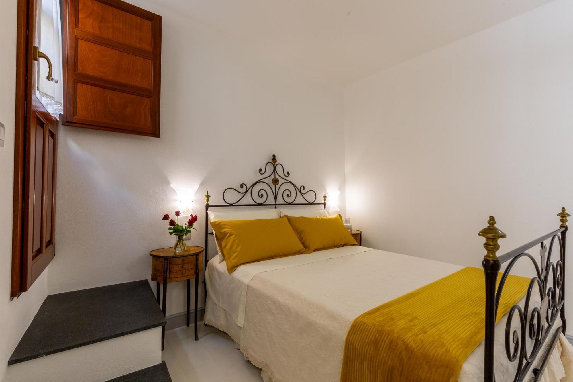 Mch-Marina Charming House Apartment Cagliari Bagian luar foto