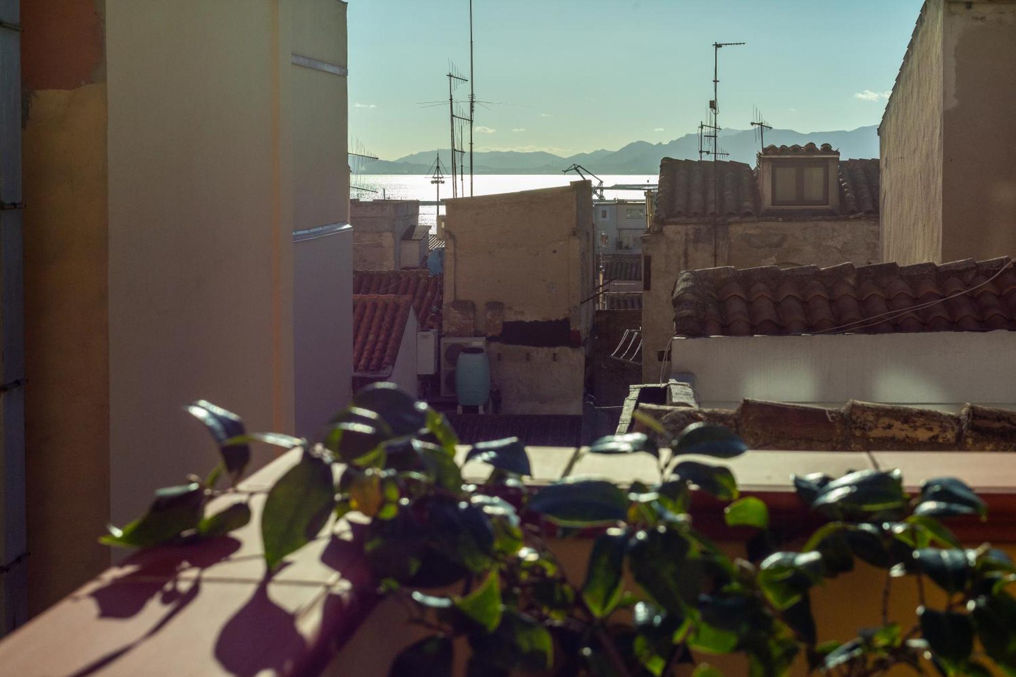 Mch-Marina Charming House Apartment Cagliari Bagian luar foto