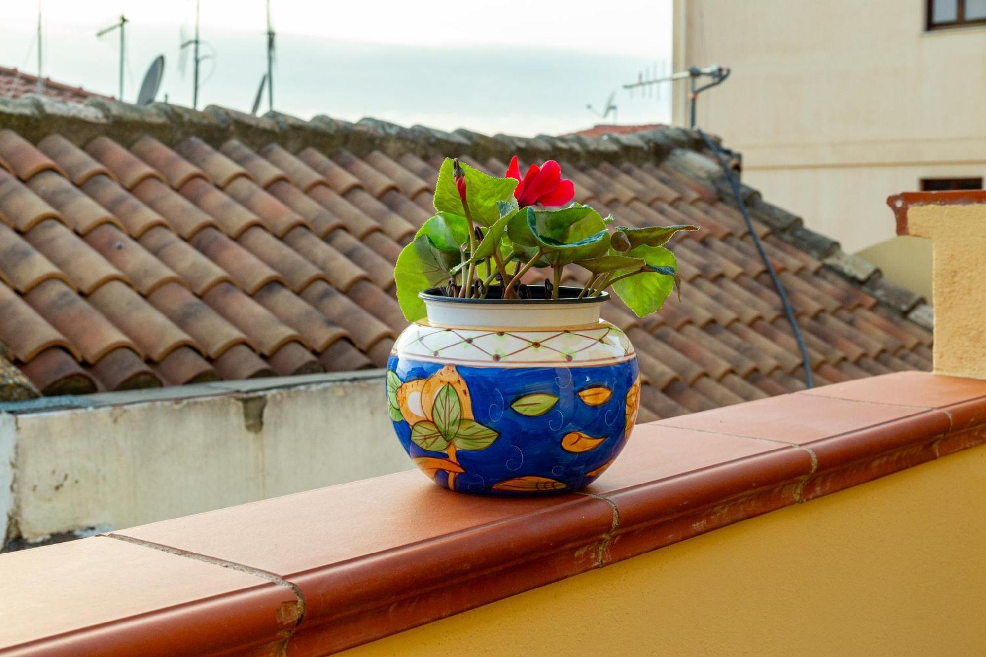 Mch-Marina Charming House Apartment Cagliari Bagian luar foto
