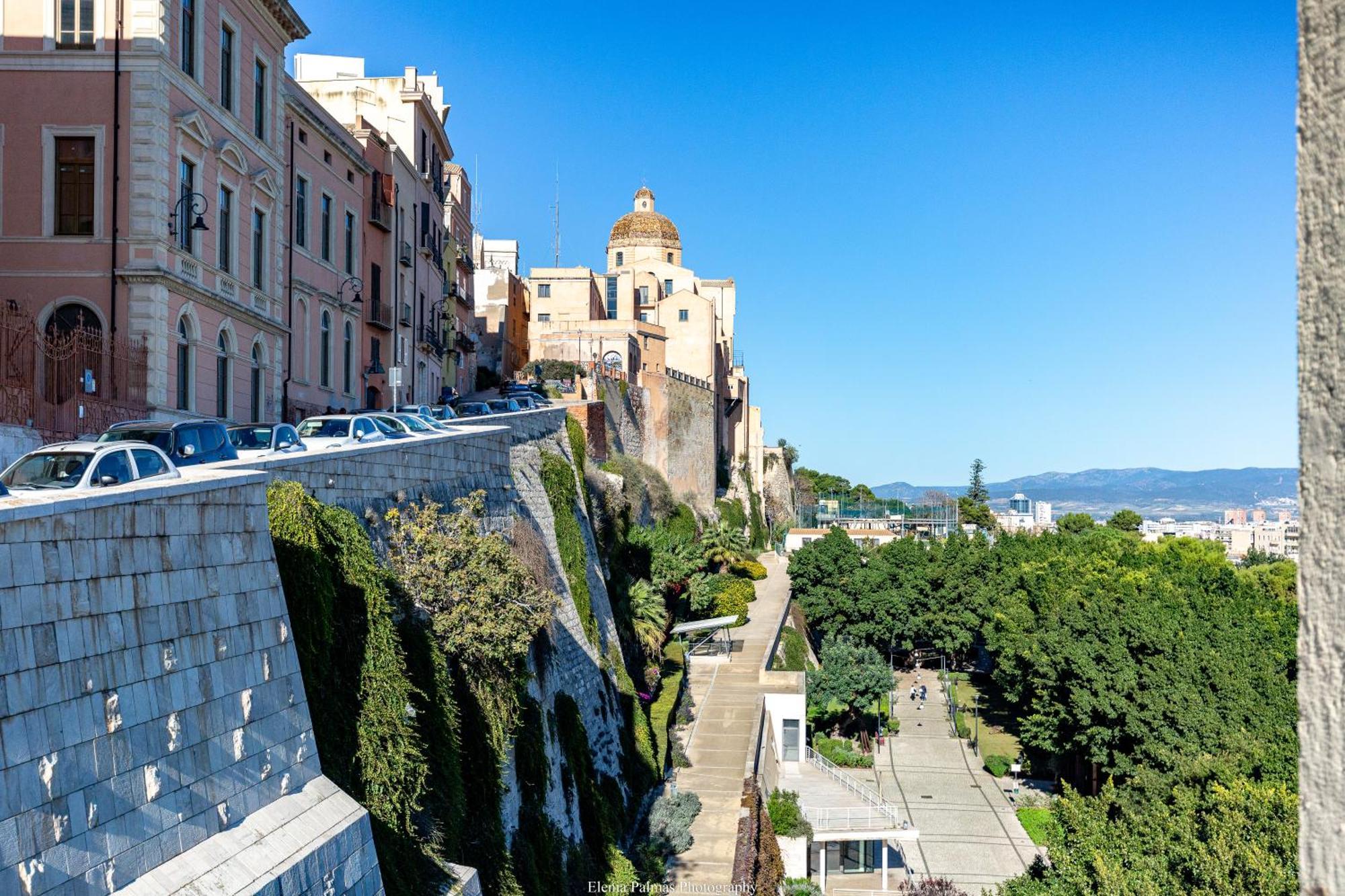 Mch-Marina Charming House Apartment Cagliari Bagian luar foto